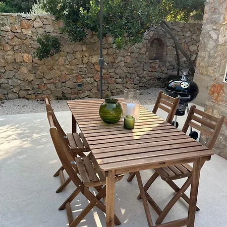 Stone House Sveti Jakov