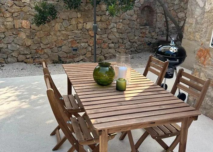 Stone House Sveti Jakov