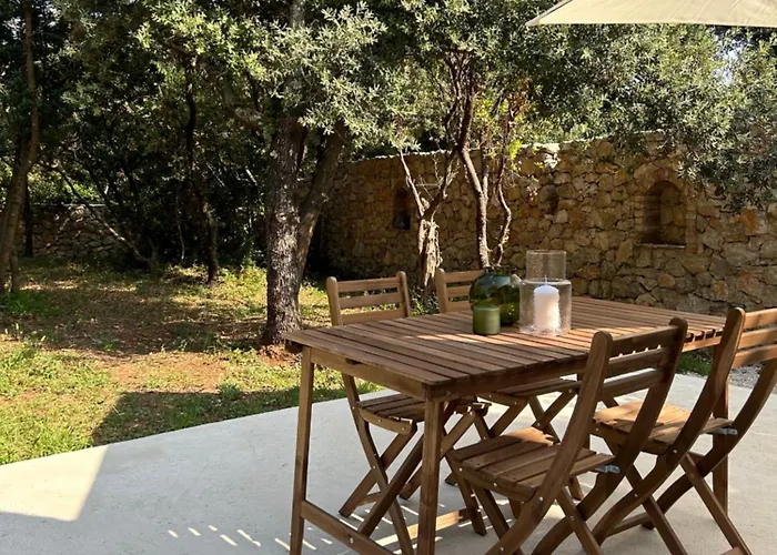 Stone House * Sveti Jakov