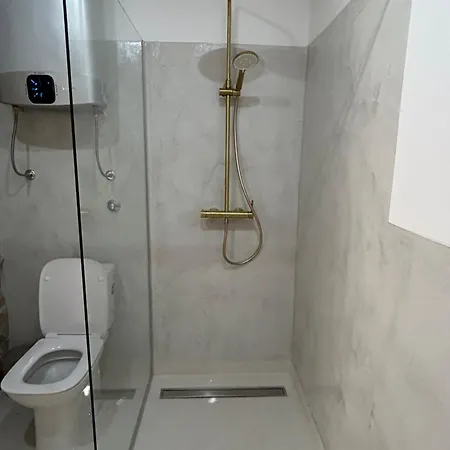 וילה Stone House